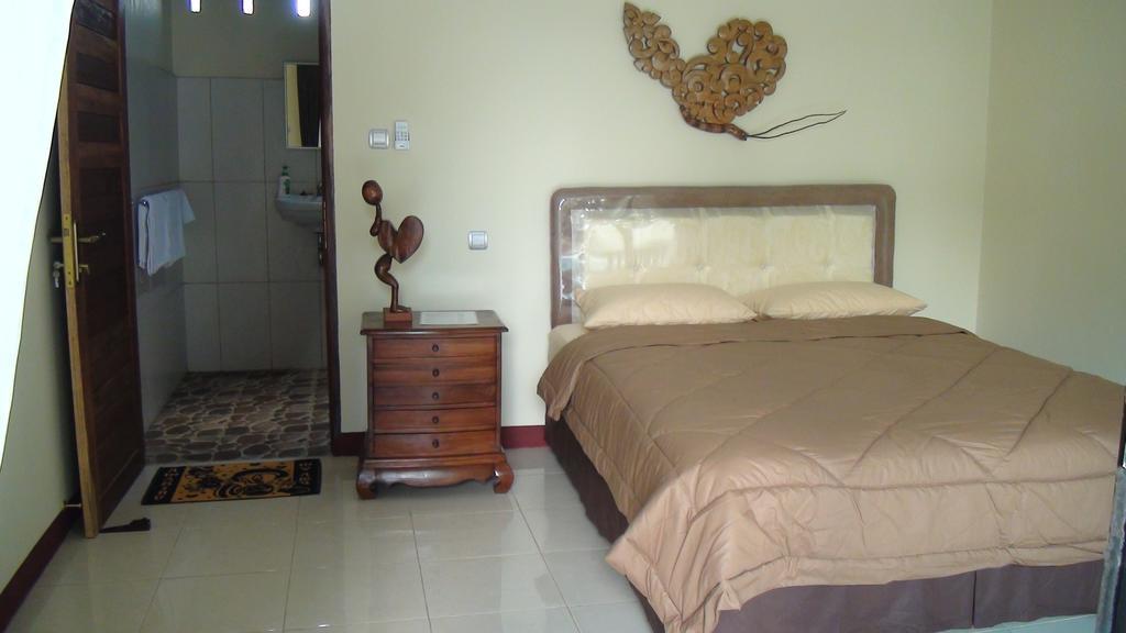 Villa Yukie Senggigi Montongbuwoh Phòng bức ảnh