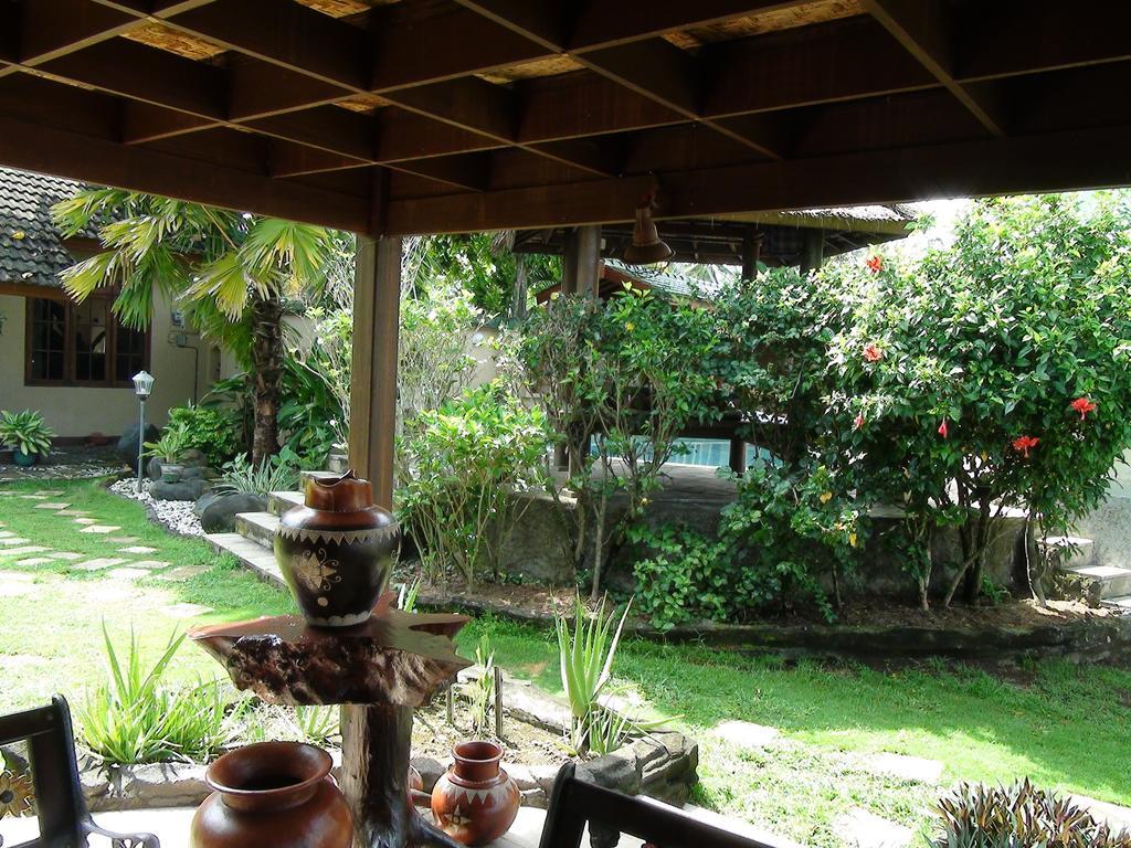 Villa Yukie Senggigi Montongbuwoh Phòng bức ảnh