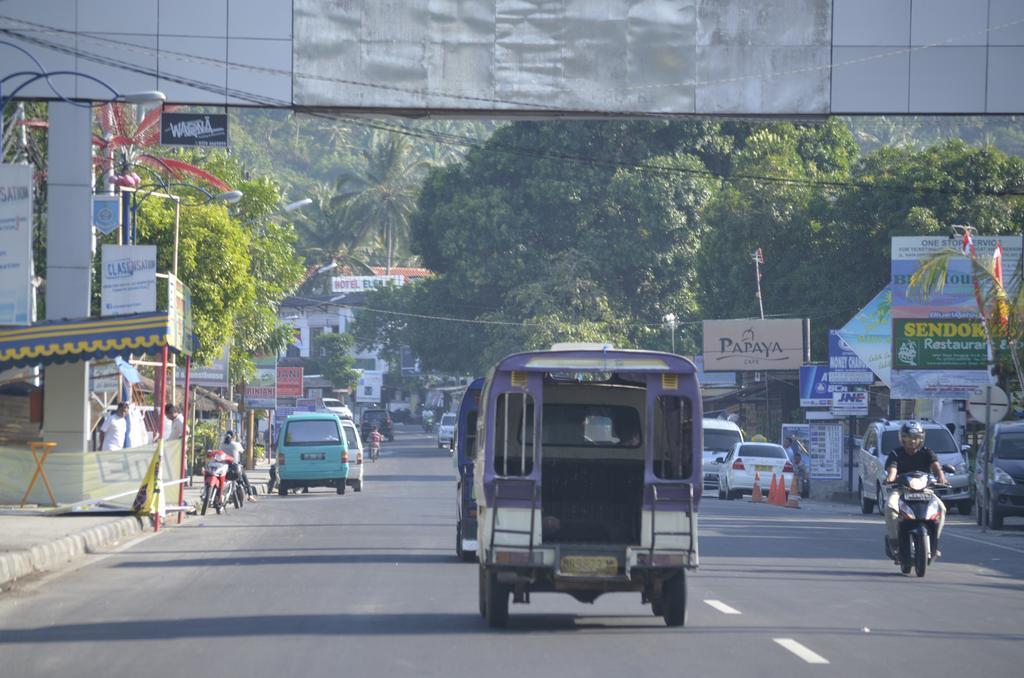 Villa Yukie Senggigi Montongbuwoh Ngoại thất bức ảnh