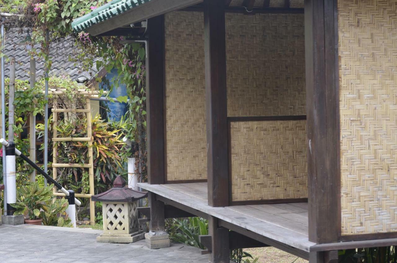 Villa Yukie Senggigi Montongbuwoh Ngoại thất bức ảnh