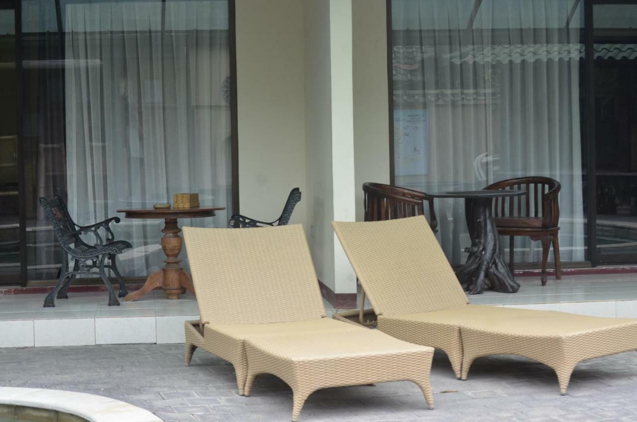 Villa Yukie Senggigi Montongbuwoh Ngoại thất bức ảnh