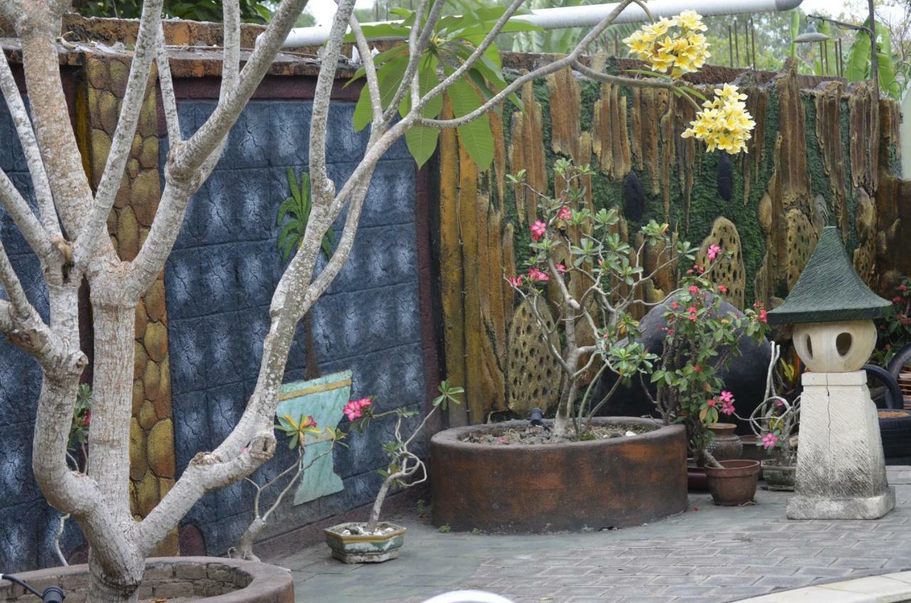 Villa Yukie Senggigi Montongbuwoh Ngoại thất bức ảnh